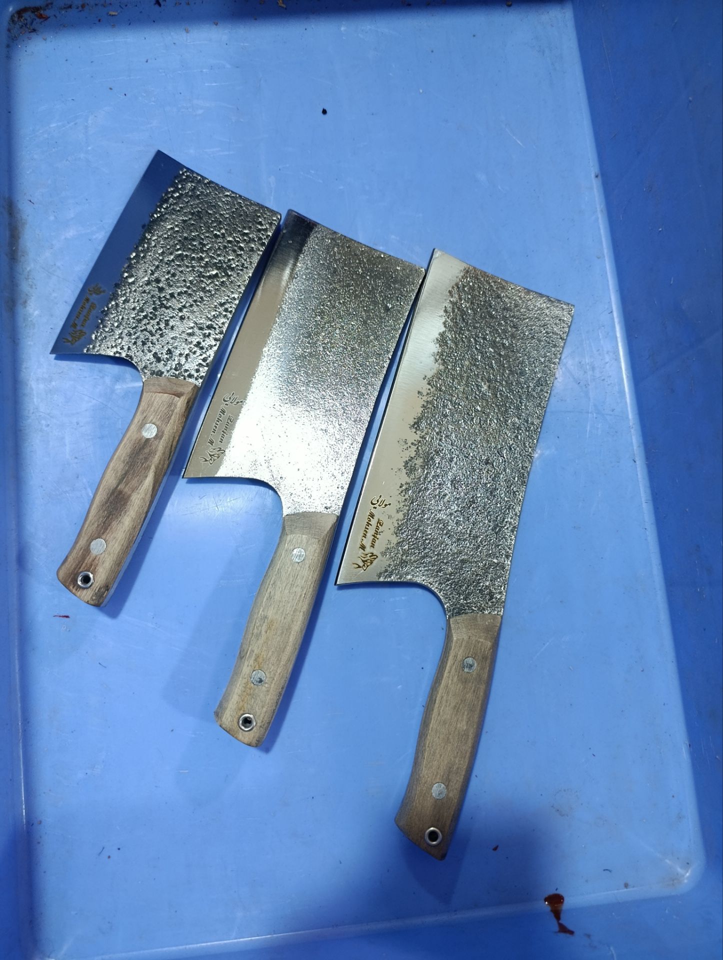 ساطور فولادی زنجان ضد زنگ دسته چوبی غلاف دار طول ۳۳