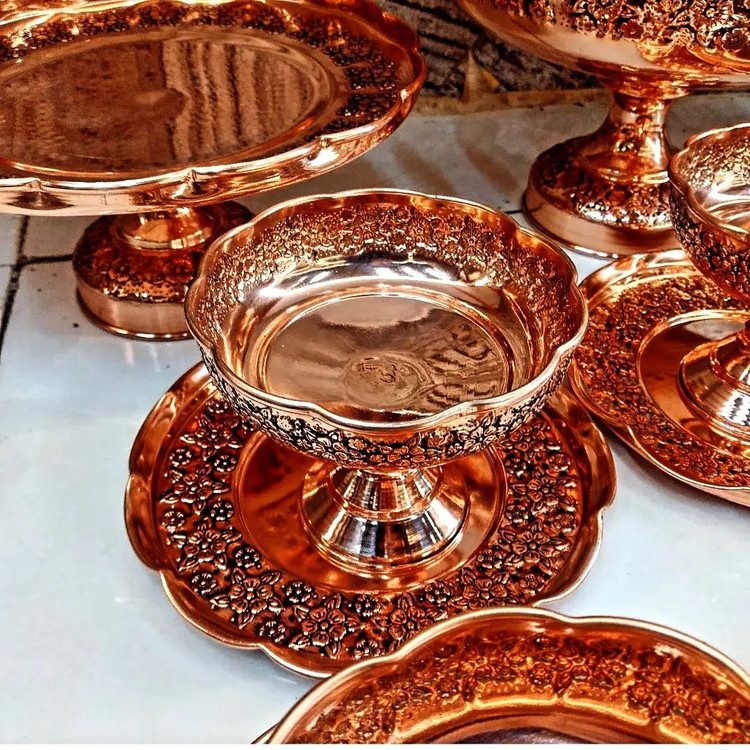 سرویس پذیرایی مسی سیاه قلم رنگ مسی گل برجسته ۱۶ تیکه