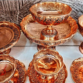 سرویس پذیرایی مسی سیاه قلم رنگ مسی گل برجسته ۱۶ تیکه