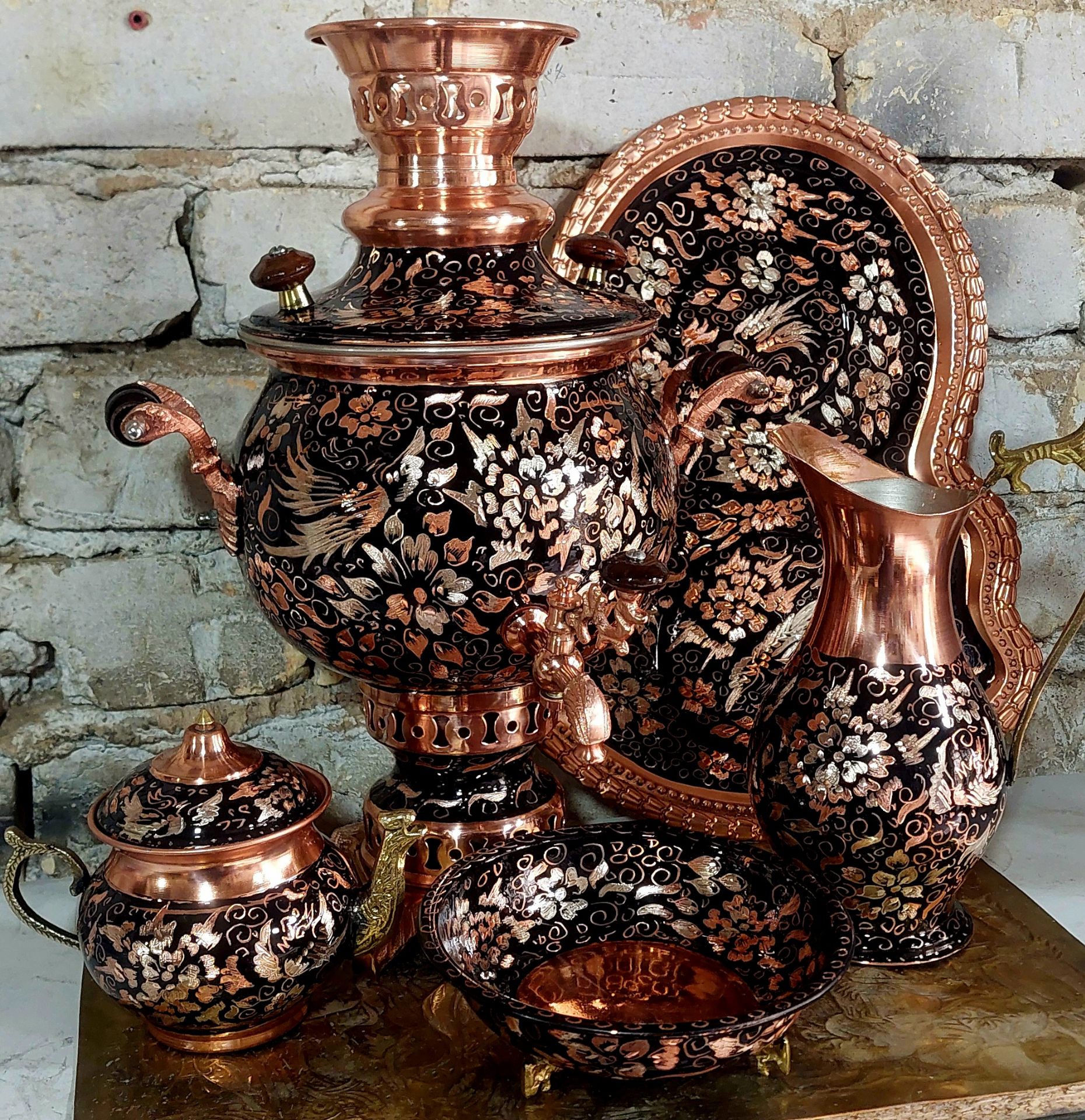 سماور مسی الماس تراش نقره کوب ۵ تیکه ارتفاع سماور با قوری ۵۳ سانت